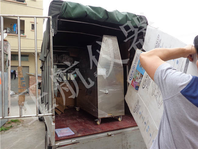 正航儀器紫外線試驗(yàn)箱細(xì)節(jié)圖